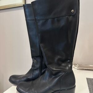 Size 9 1-2 tall black leather boot